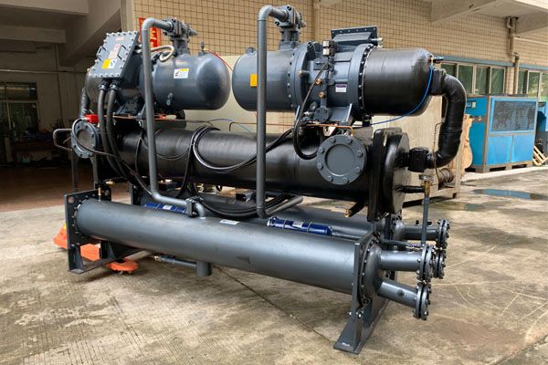 large chiller 3.jpg large chiller 3.jpg